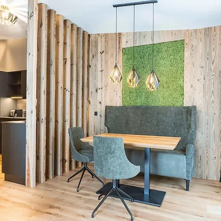 Modern Holiday Apartment *
